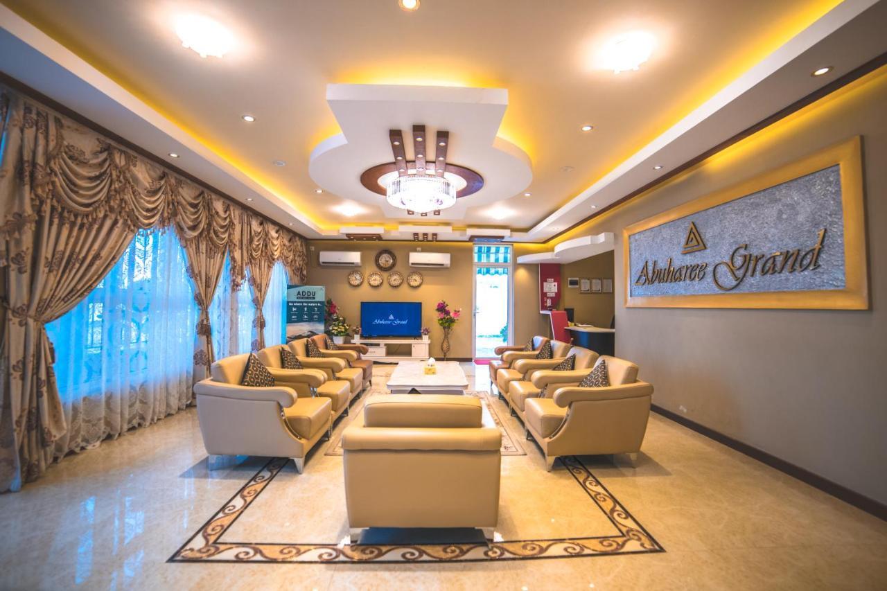 Abuharee Grand Hotel Addu City Exterior foto