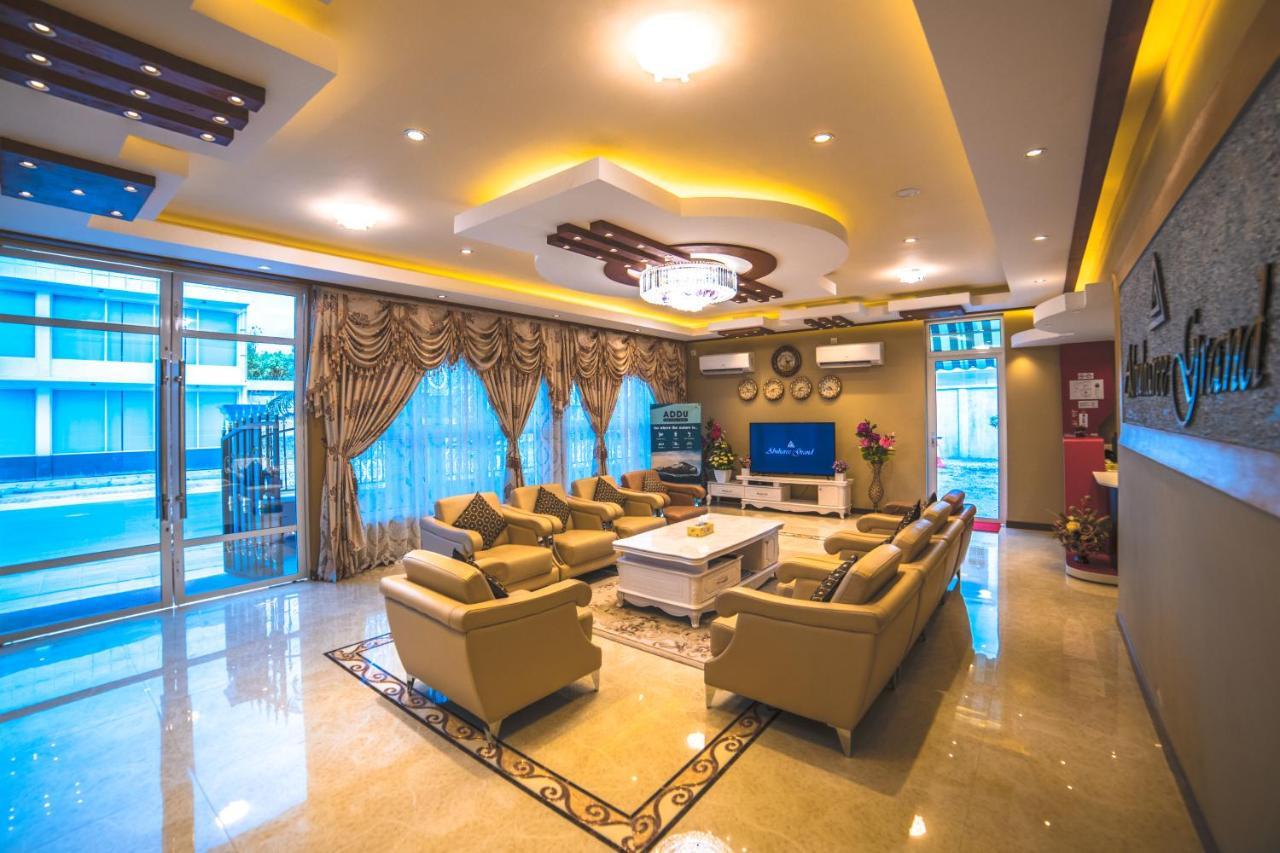 Abuharee Grand Hotel Addu City Exterior foto